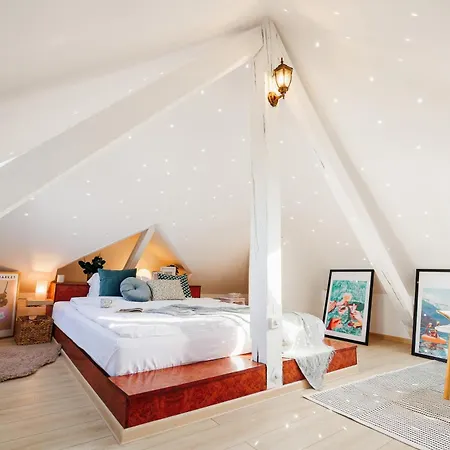 Pintrst-penthouse Old Town Renovated Belgrade